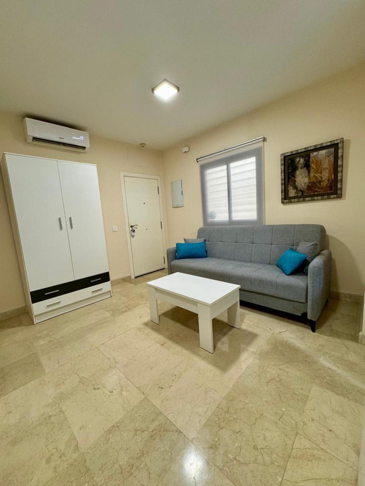 Apartament En Lumbreras-alameda