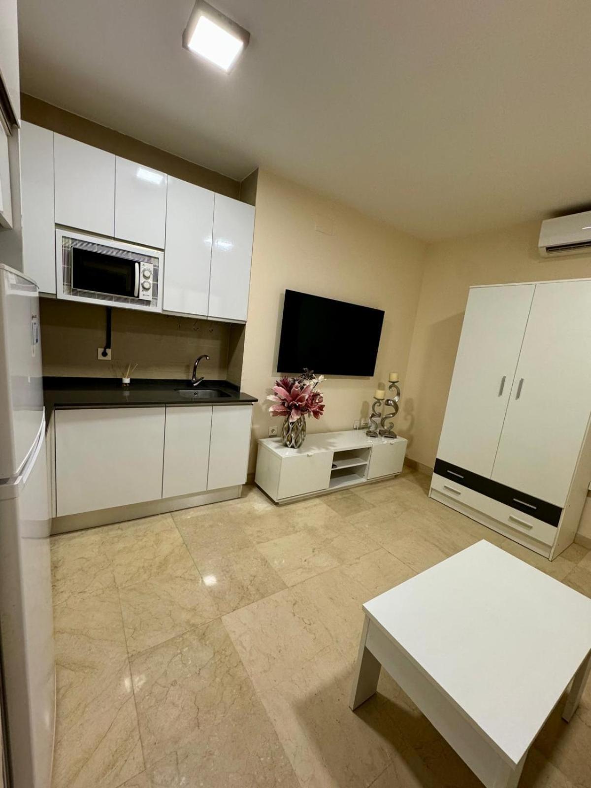 Apartament En Lumbreras-alameda *