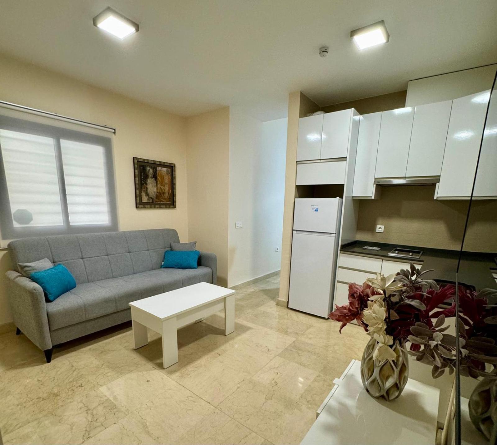 Apartament En Lumbreras-alameda